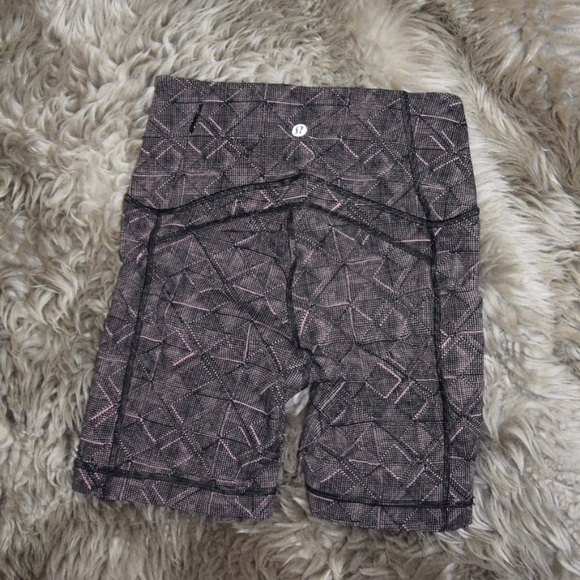 Lululemon Sole Training Short (6") - Picture 7 of 9